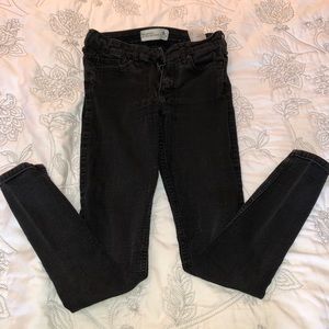 Black skinny jeans